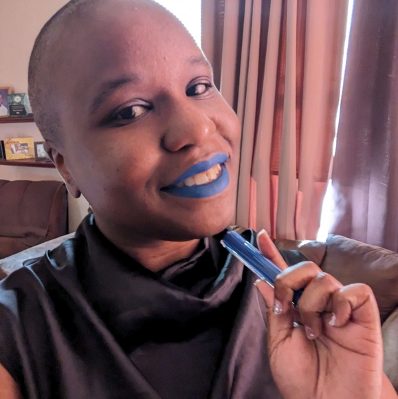 Meet your Posher, Eboni - Picture 3 of 3